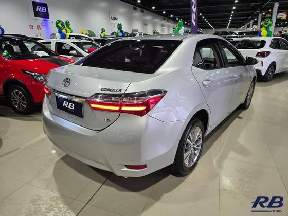 TOYOTA COROLLA 1.8 GLI 16V FLEX 4P AUTOMÁTICO TOYOTA COROLLA 1.8 GLI 16V FLEX 4P AUTOMÁTICO